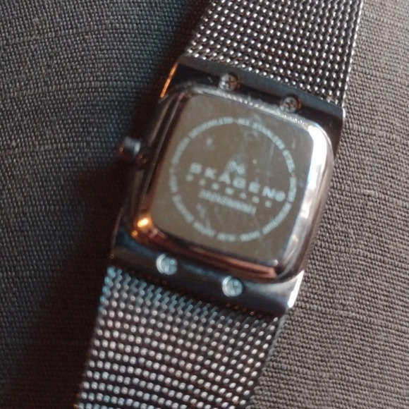 2 for $20😃Skagend Ladies Jeweled Watch - Picture 2 of 3